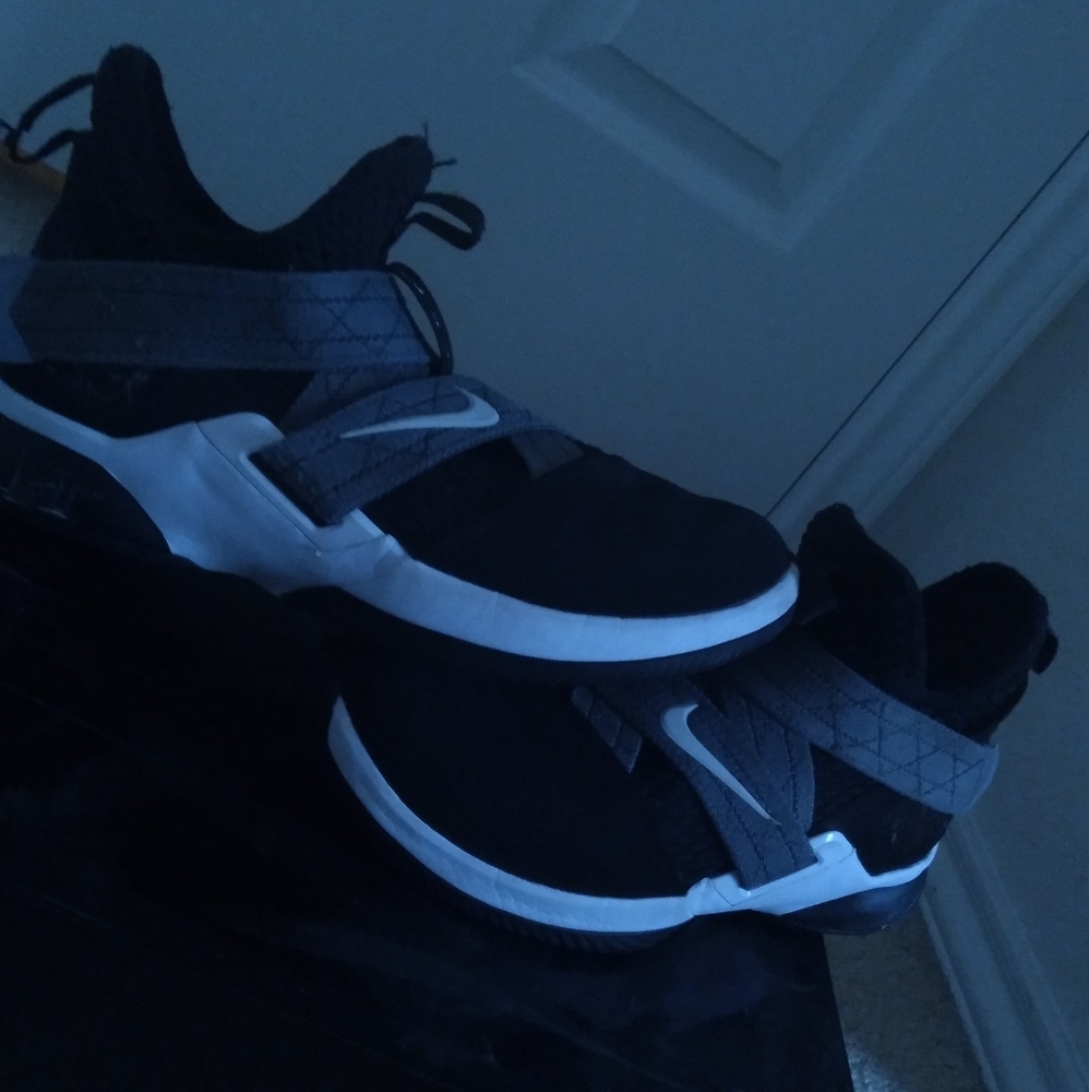 These are size 7Y